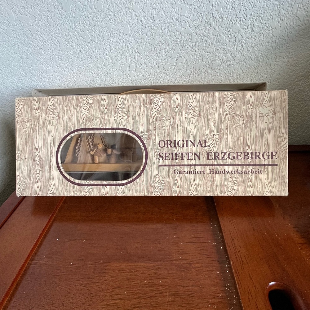 Original German Seiffen Erzgebirge Wooden Christmas Village Decor NEW - Picture 2 of 9
